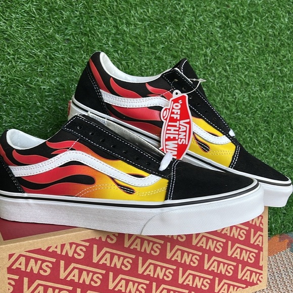 Vans Men’s Old Skool
(Flame) Black/Black/True White 
VN0A38G1PHN
Sneakers - Picture 15 of 16